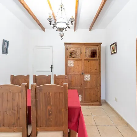 Epifanio Rural 3br House - Views & Terrace